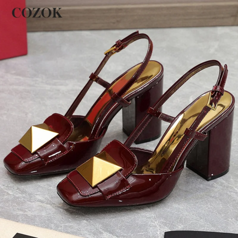 

Sandals Autumn Ladies New Metal Rivet Decoration Design Banquet High Heels Patent Leather Material Buckle Strap Female Pumps