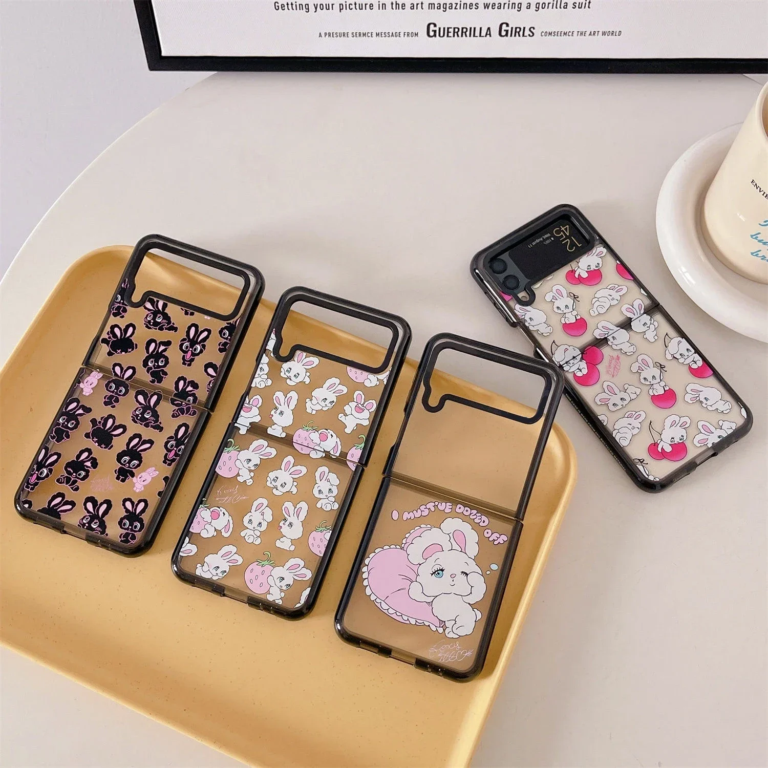 

Cute Rabbit Black Border Acrylic Phone Case for Samsung Galaxy Z Flip 5 4 3 Back Cover for ZFlip3 ZFlip4 ZFlip5 Hard Case Shell