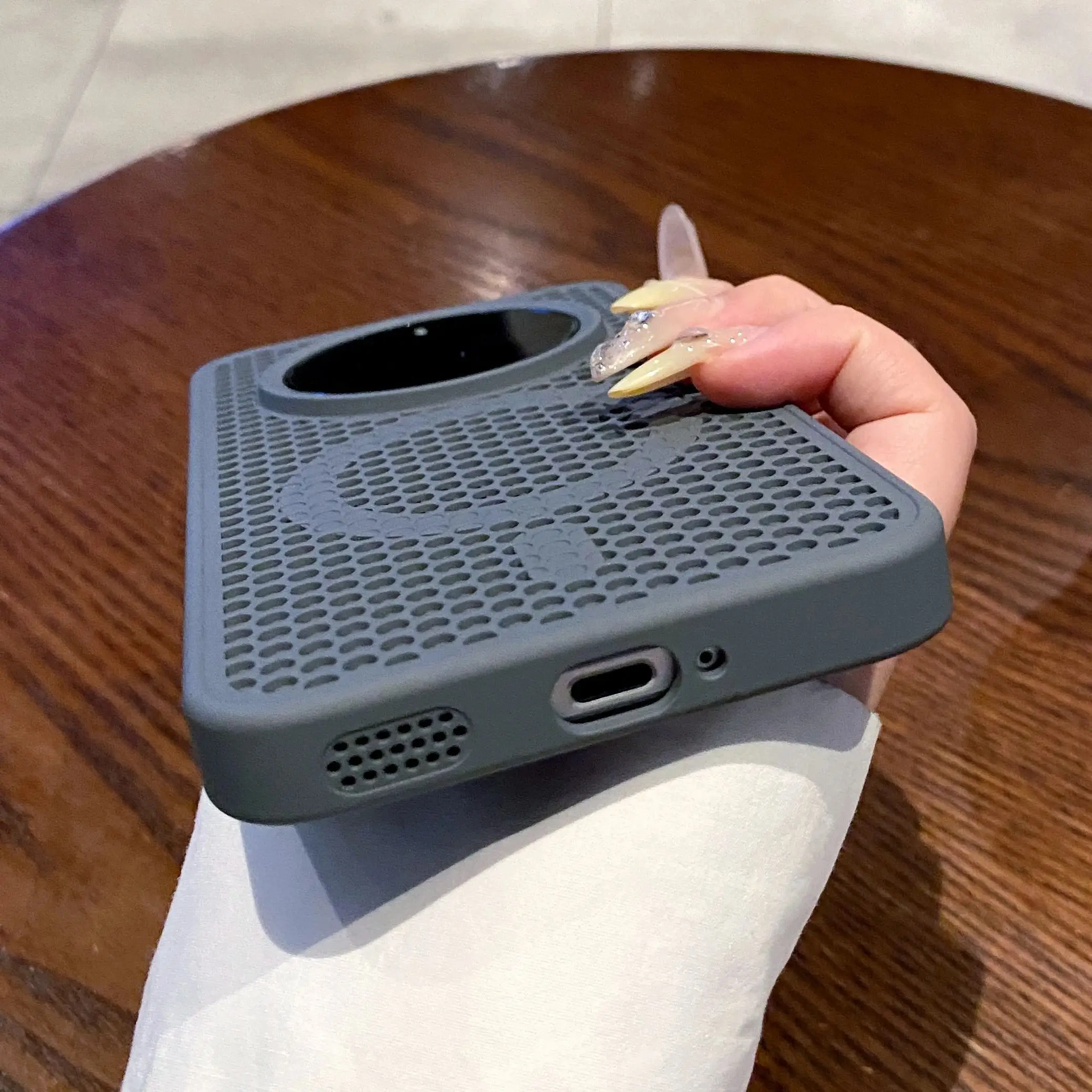 Magnetic Cooling Mesh Heat Dissipation Case with Matte Bumper and Wireless Charging Support