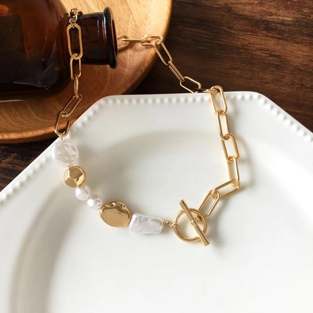 Korean Irregular Baroque Imitation Pearl Necklace for Women Geometric Metal Beads OT Buckle Clavicle Chain Jewelry Party Gifts