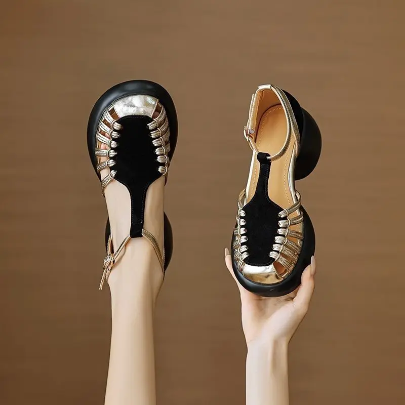 Summer Thick Sole Roman New Pinecake Leather Outgoing Hollow External Wearing Luxury Slip on Flat Shoes Casual Ladies Sandals