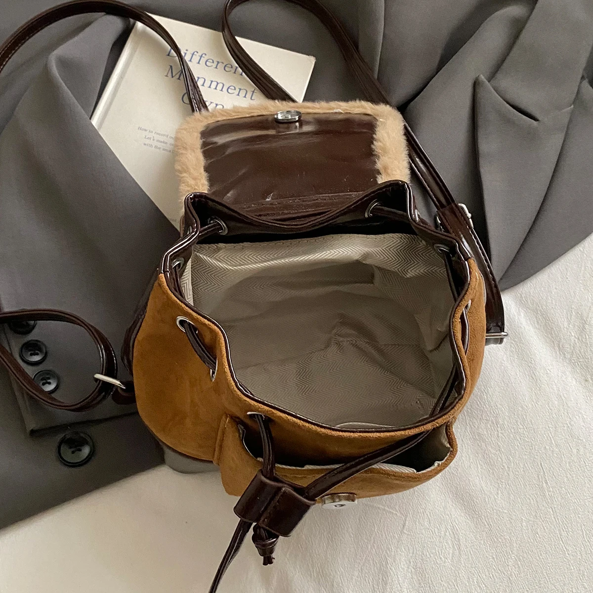 Suede Plush Backpack for Women, Fashionable Niche Design, Student Autumn and Winter School Bag, Korean Style, High-Value Travel Backpack for Shopping and Travel