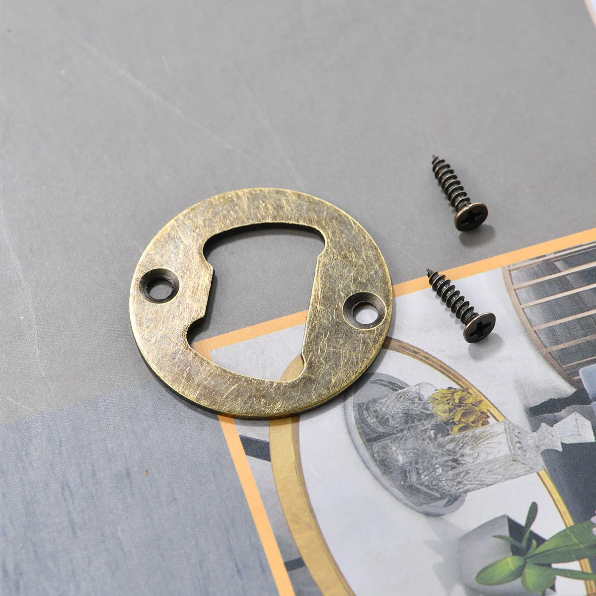 Bottle Opener Bottle Opener Insert Screw 40mm Round Iron Corn Beer Opener Antique Bronze Silver for Bar/Home/Restaurant/Kitchen