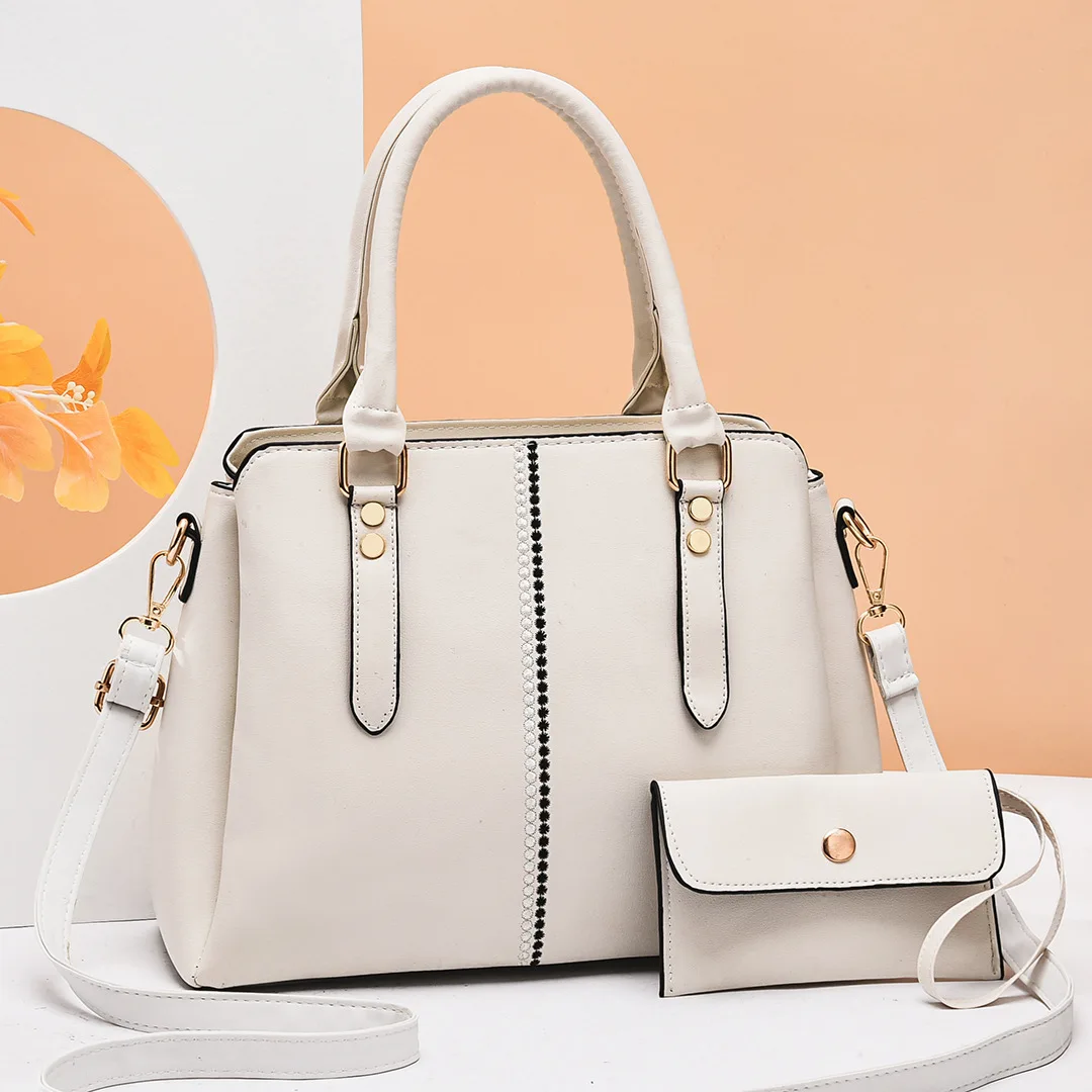 New Bags, Trendy Purses & Handbags 2024 | COACH® Outlet