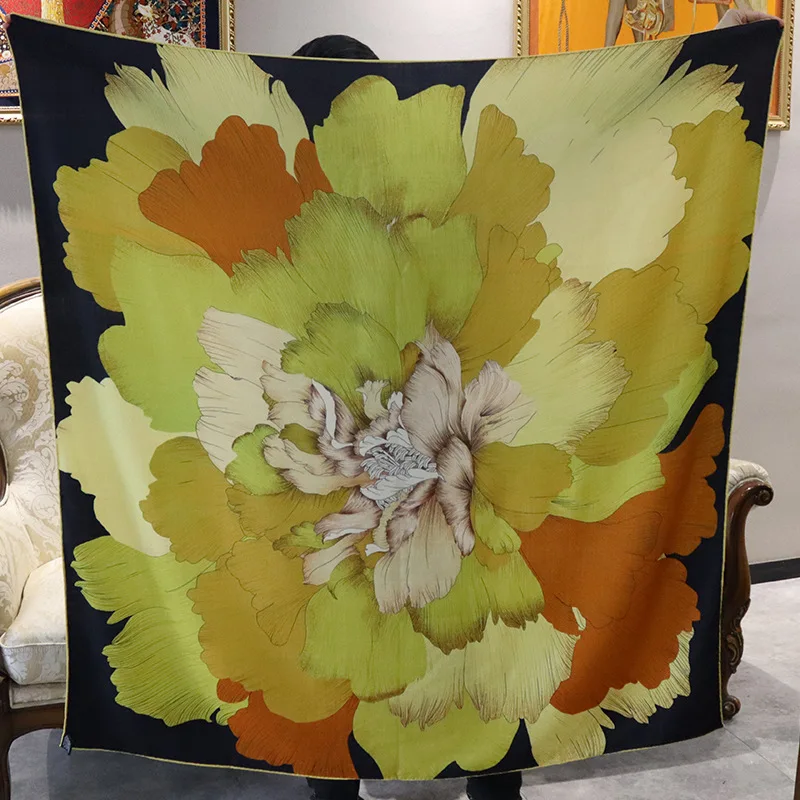 

High-end Elegant Women‘s Exquisite Flowers Overflow Double-sided Print Quality Silk Wool Hand-rolled Edge Large Scarf Shawls