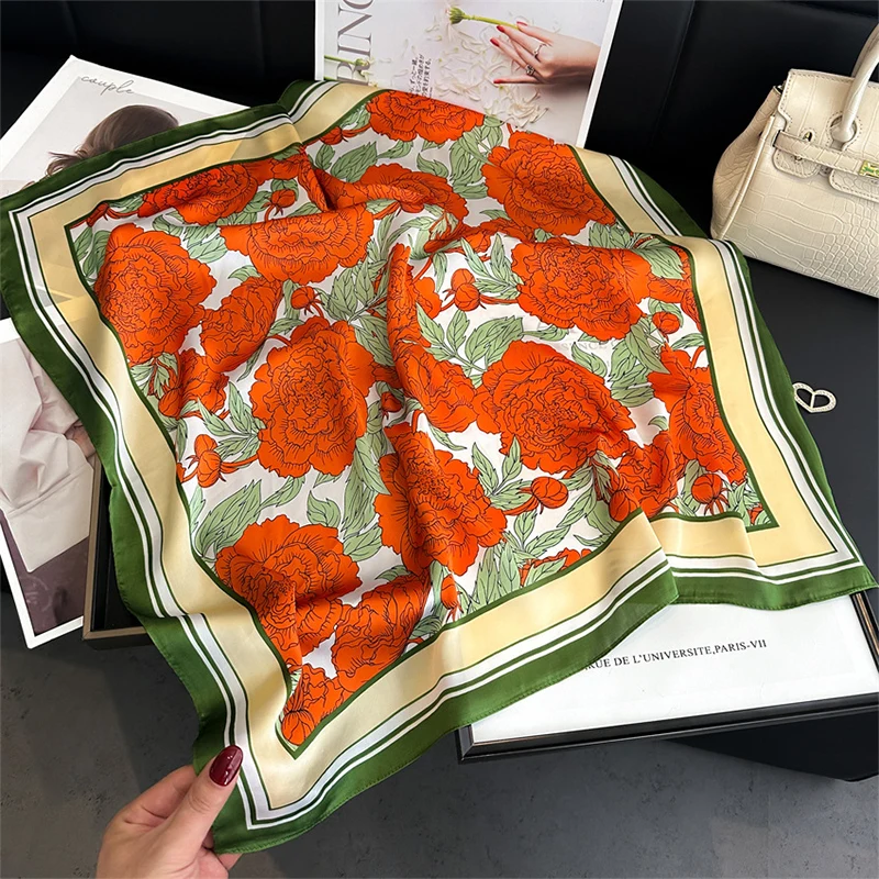 Sciarpa Bandana In Poliestere Satinato 70x70 Cm – Stampa Leopardo, Per Capelli, Collo E Borse