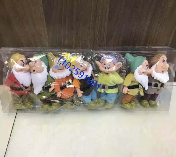 

Snow White Hands Do Model Snow White and The Seven Dwarfs Hand Model Furnishing Articles