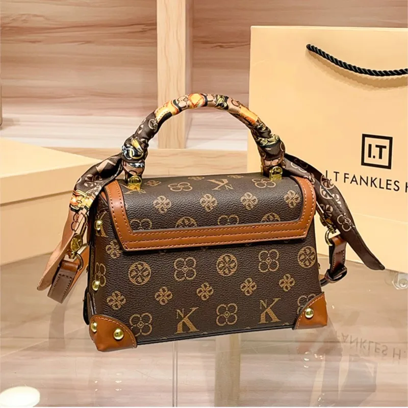 حقيبة نسائية تحمل علامة تجارية لعام 2025، منتج جدي...