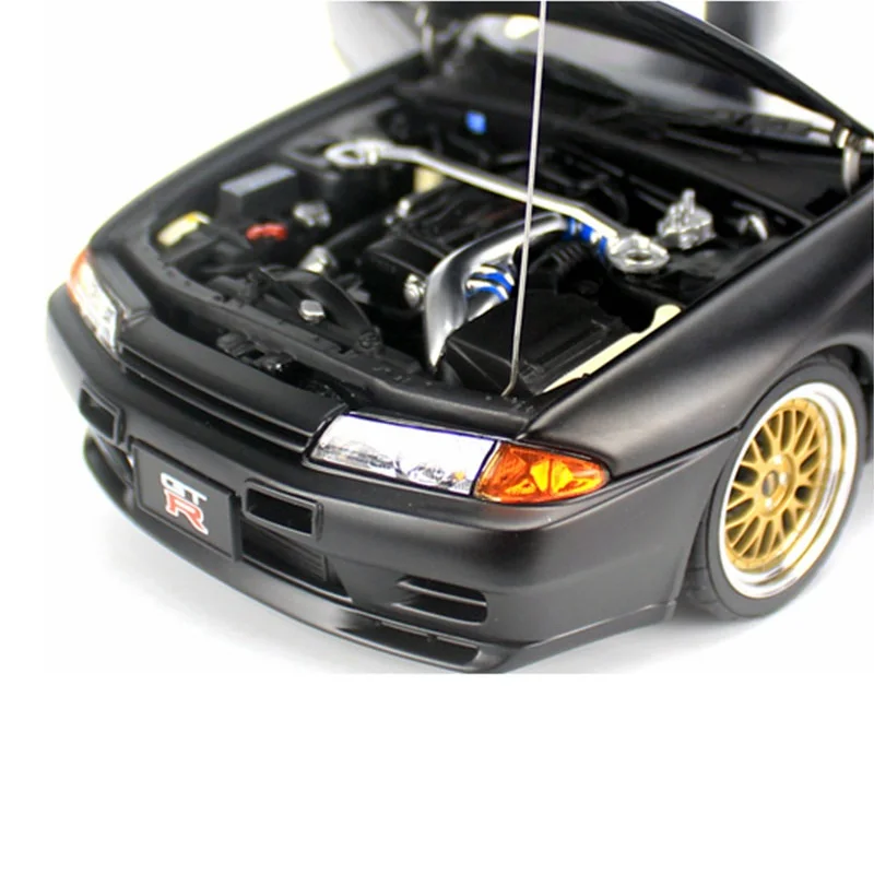 AUTOart NISSAN SKYLINE GT-R （R-32）1/18 Nissan Skyline GT-R (BNR32) 1993 1:18 OttOmobile - 19 anos! Loja
