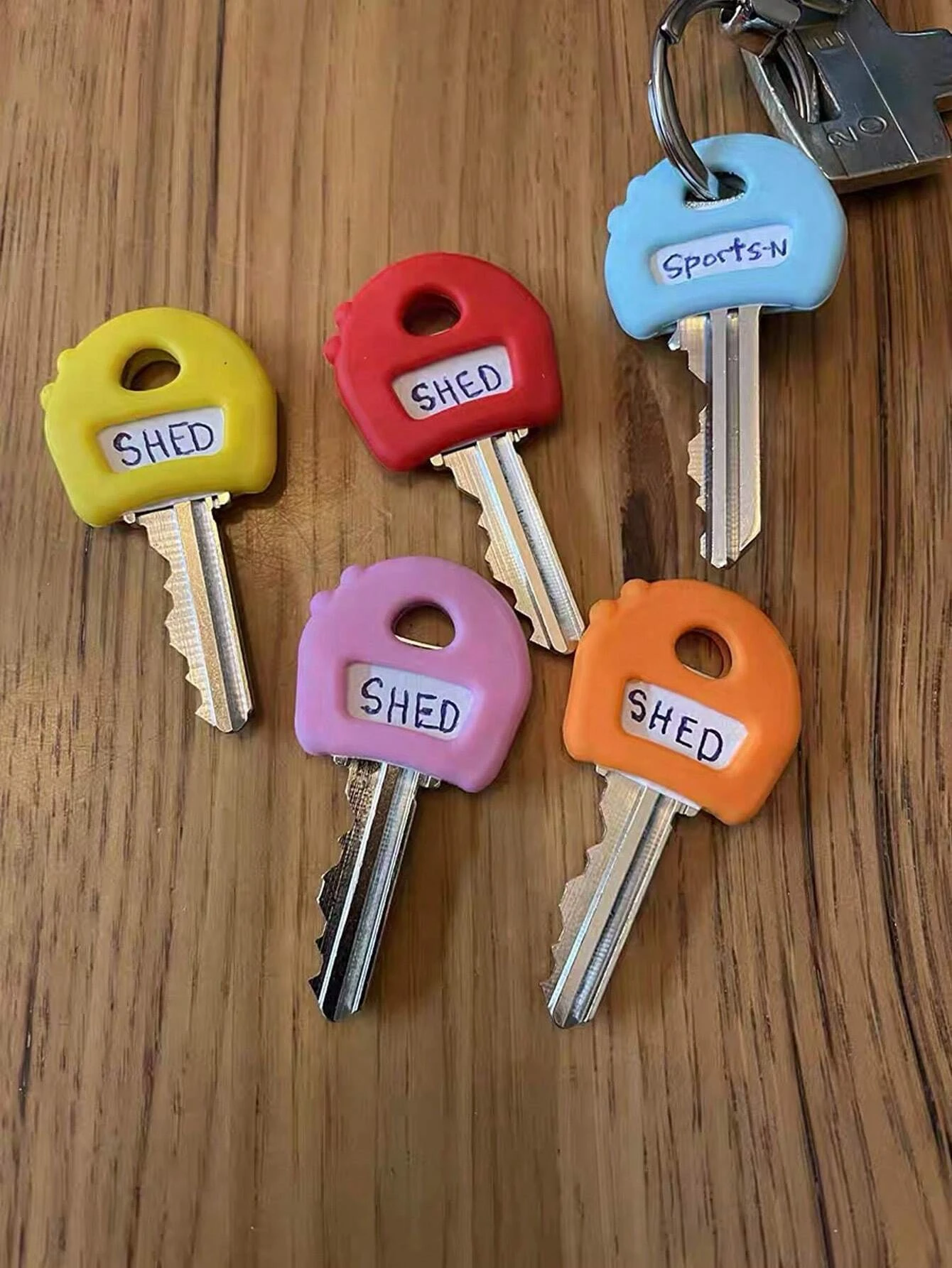 Holiday Themed Cartoon Silicone Key Caps 8pcs Scratch Prevention Easy To Identify Great For Christmas Gifts And Decoration