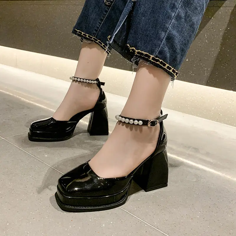 Fashion High Heels Women's 2022 Spring New Korean Style Versatile Closed Toe Sandals Mary Jane Chunky Heel Pumps 