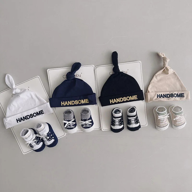 0-12M Newborn Baby Boy Hat Socks Shoes 2pcs Set New born Babies Accessories Boys Beanie Shoes Cotton Turban Photography Props
