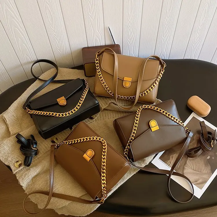 LEFTSIDE Vintage Chain Pu Leather Crossbody Bags for Women 2024 Designer Female Small Flap Shoulder Bag Handbags and Purses