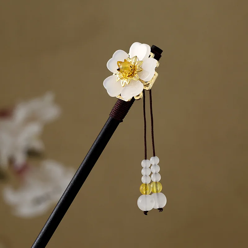 Bastone per capelli con forcina floreale cinese per le donne Hanfu Party Headwear sandalo Pearl Hair Bun Chopstick Vintage Girls Hair Jewelry