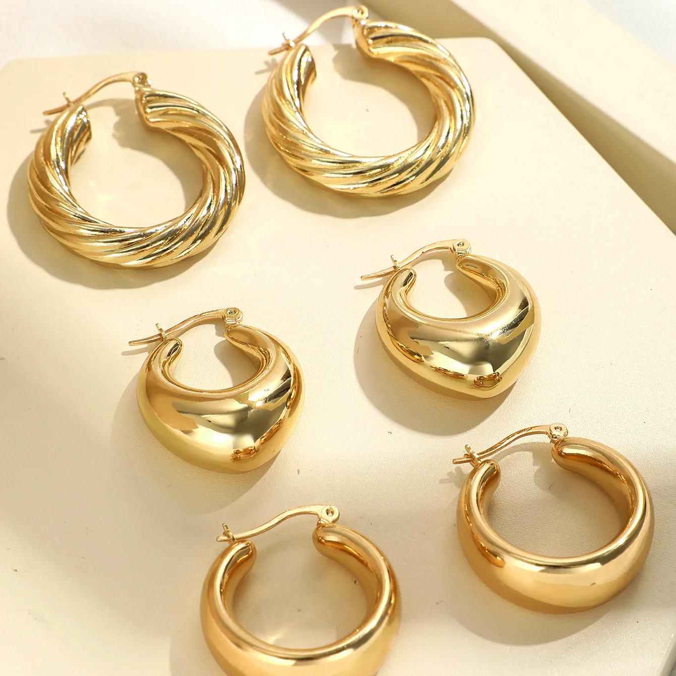 Smooth Round Chunky Hoop Earrings for Women Girls Gold Plated Wide Thick Geometric Metal Statement Earrings Vintage Jewelry Gift