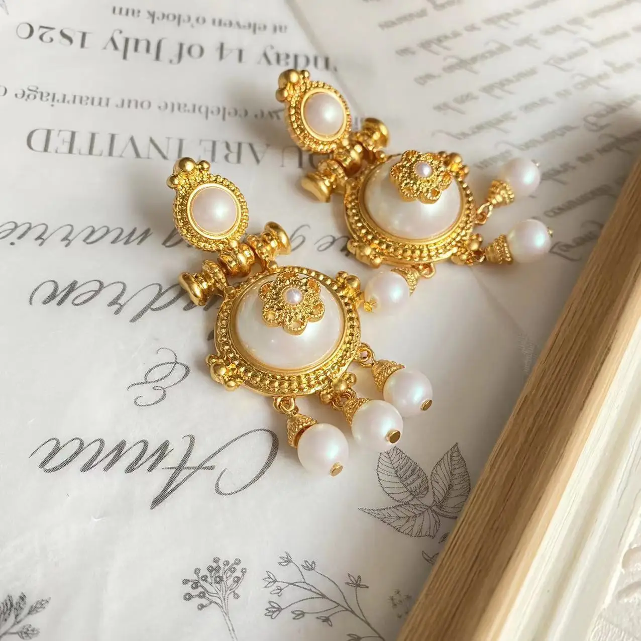 Court style pearl tassel earrings for women vintage long dinner banquet eardrop