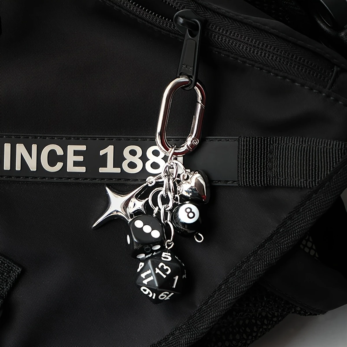 Mehrseitiger polyedrischer Würfel-Miniatur-Schlüsselanhänger mit acht Kugeln, geeignet, Taschenanhänger, perfektes kleines Geschenk – Detail 5