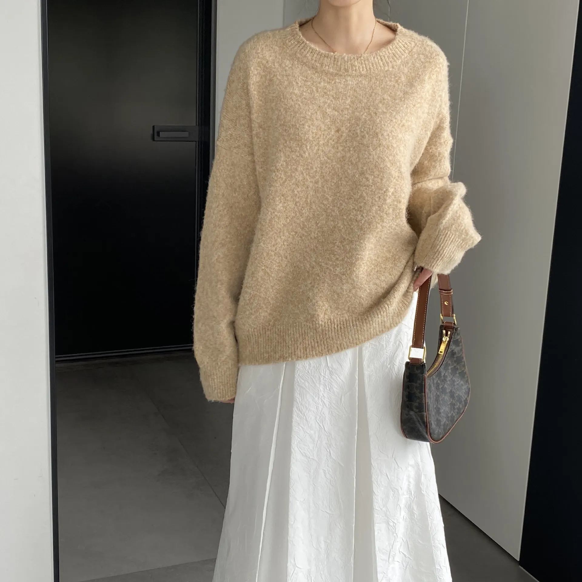 Autumn and Winter Women\'s Casual Solid Round Neck Long Sleeve Loose Sweater