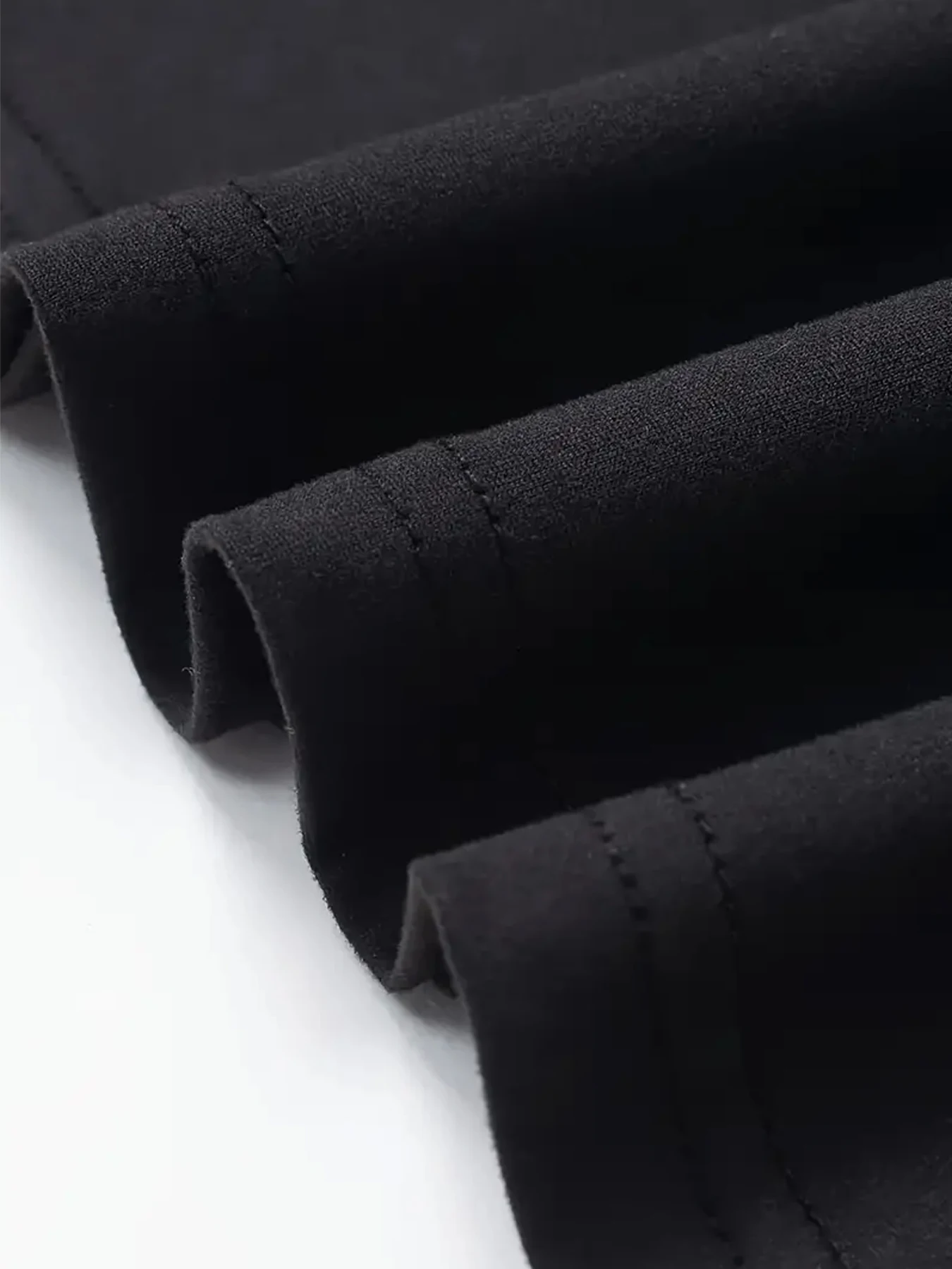 صيف 5 بنات ملون بنمط مطبوع عليه حروف ورقبة دائرية...