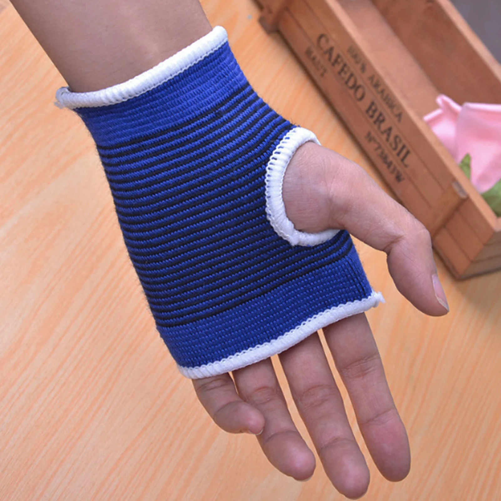 2 Pcs Wrist Support Hand Brace Gym Wrist Palm Protector Carpal Tunnel Tendonitis Pain Relief Sports Safety Muscle Protect Unisex wrist brace