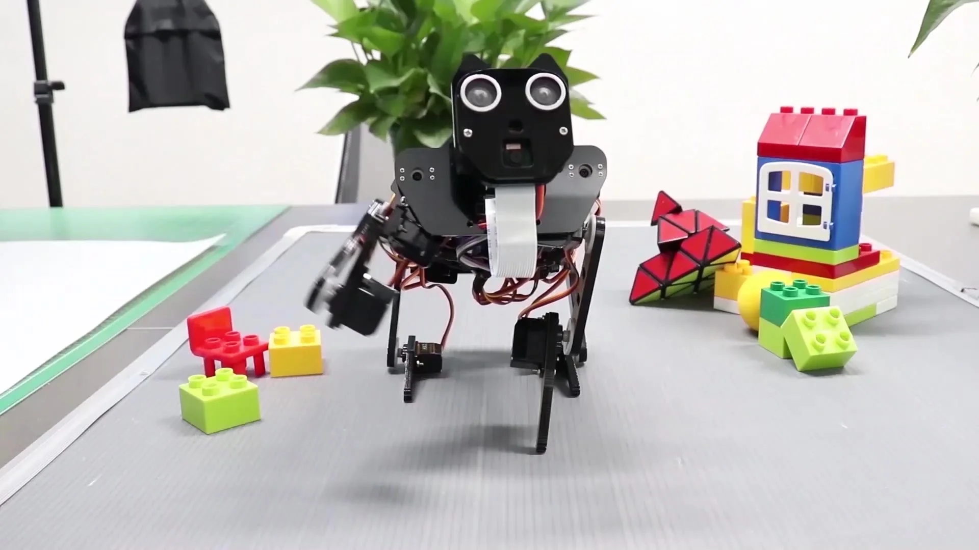 ロボット Freenove Robot Dog Kit for ESP32 FNK0062 Freenove Robot Dog Kit for ESP32-WROVER CAM