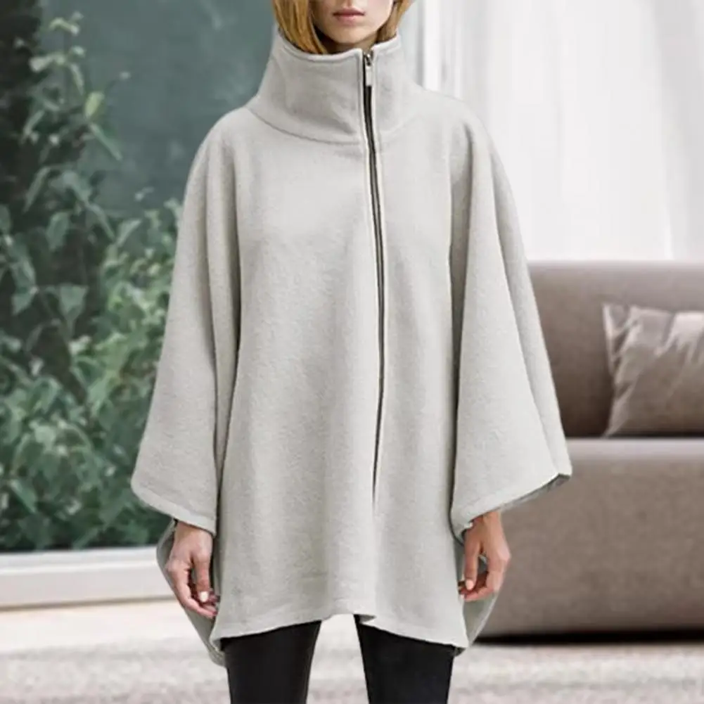 Рисунок 3 - Накидка женская осенне-зимняя свободная