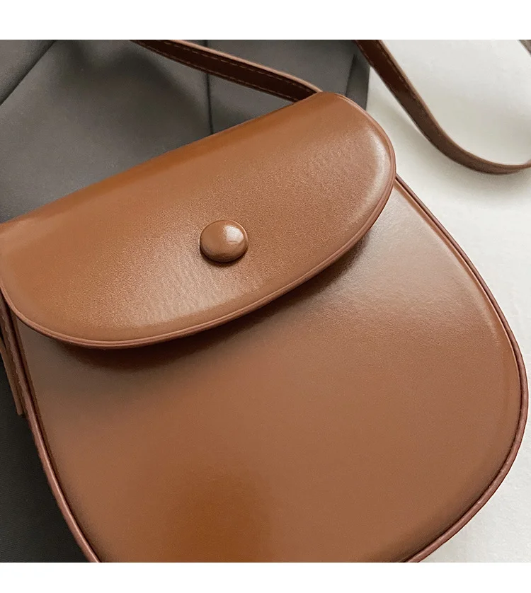 Single shoulder solid color, simple and versatile, casual crossbody mobile commuting mini box, saddle bag, women's bag_voghion.com