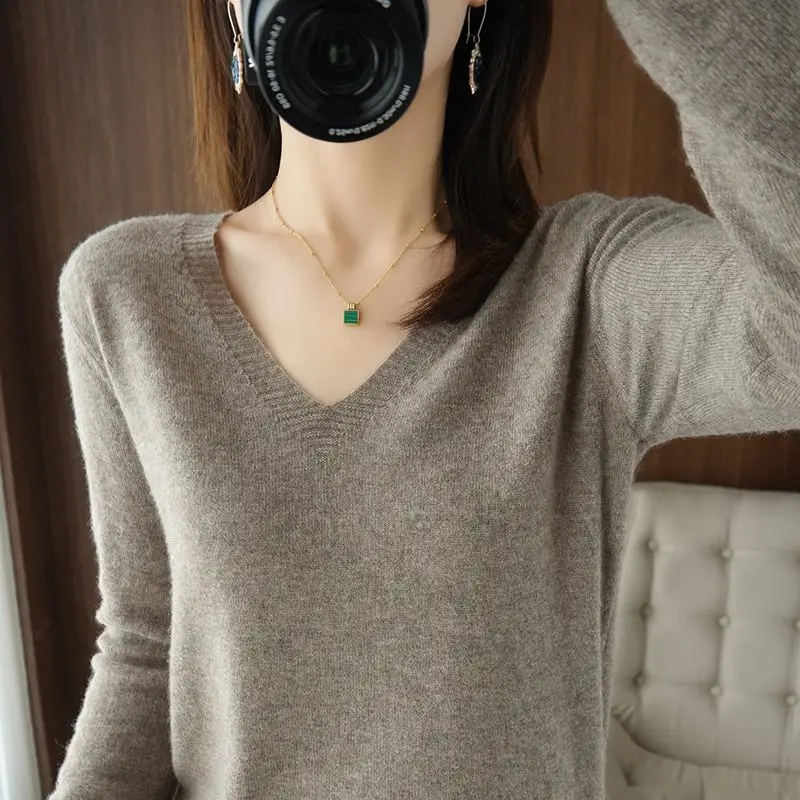 

2024 New Fall Winter Women V-neck Pullovers Fashion Loose Jumper Sweater Plush Cashmere Knitted Pullover Solid Long Sleeve