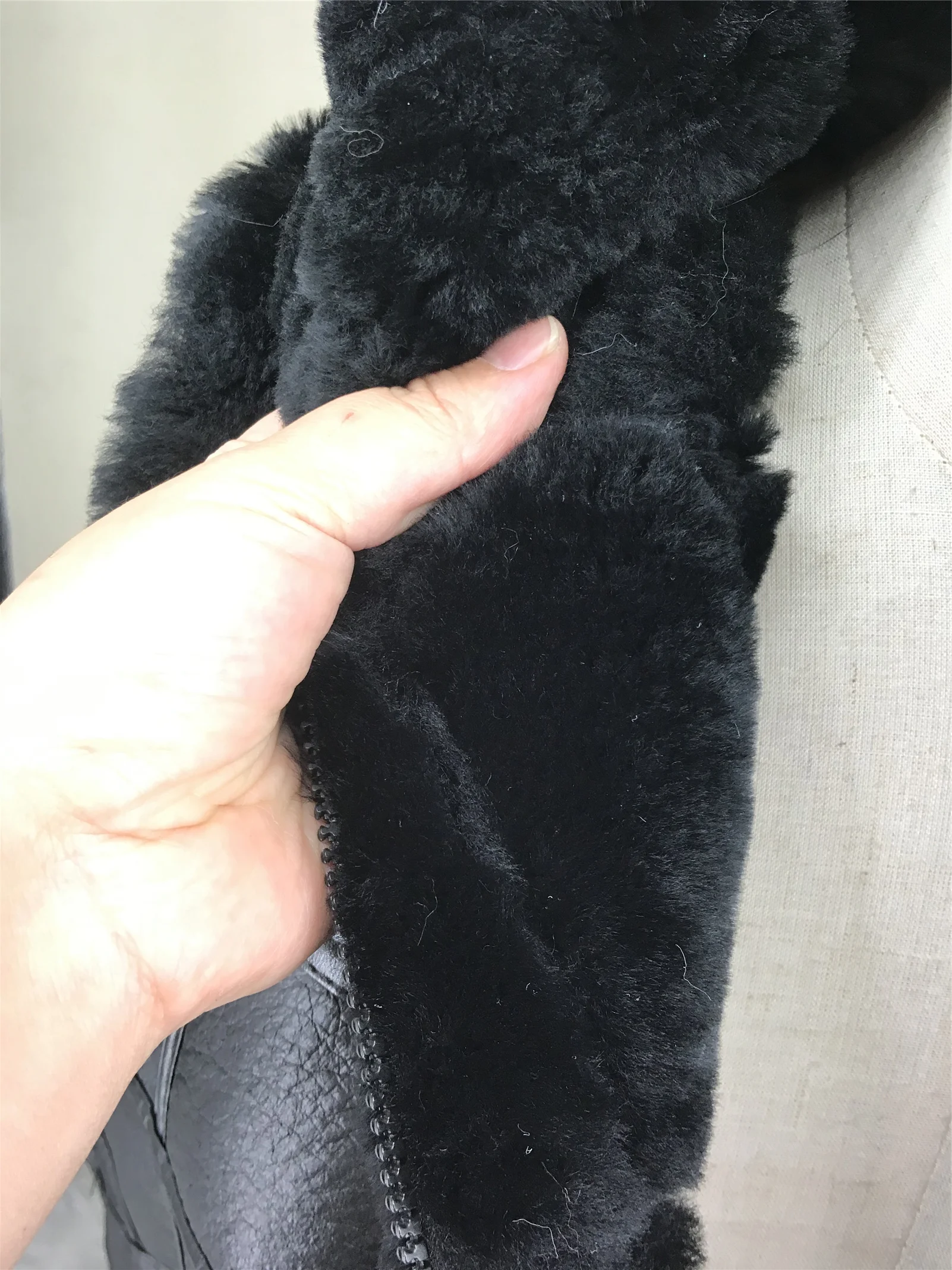 Real  Sheep Leather One Fur Vest Gilet Waistcoat Men Man With Fur Lining 2023 Classic Unisex B230823