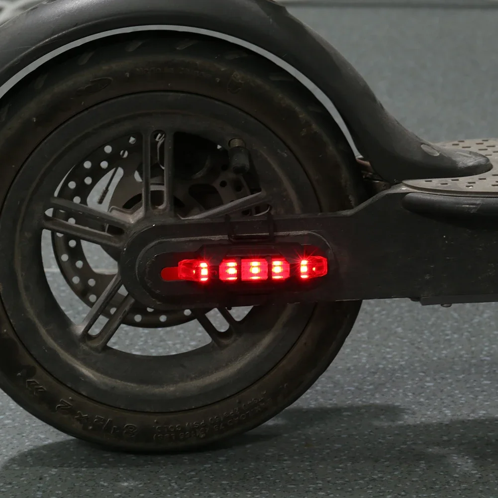 2PCS Electric Scooter Warning Light Night Safety LED Flash Lamp for M365 Pro Electric Scooter LED Flashlight Taillight 4 Modes