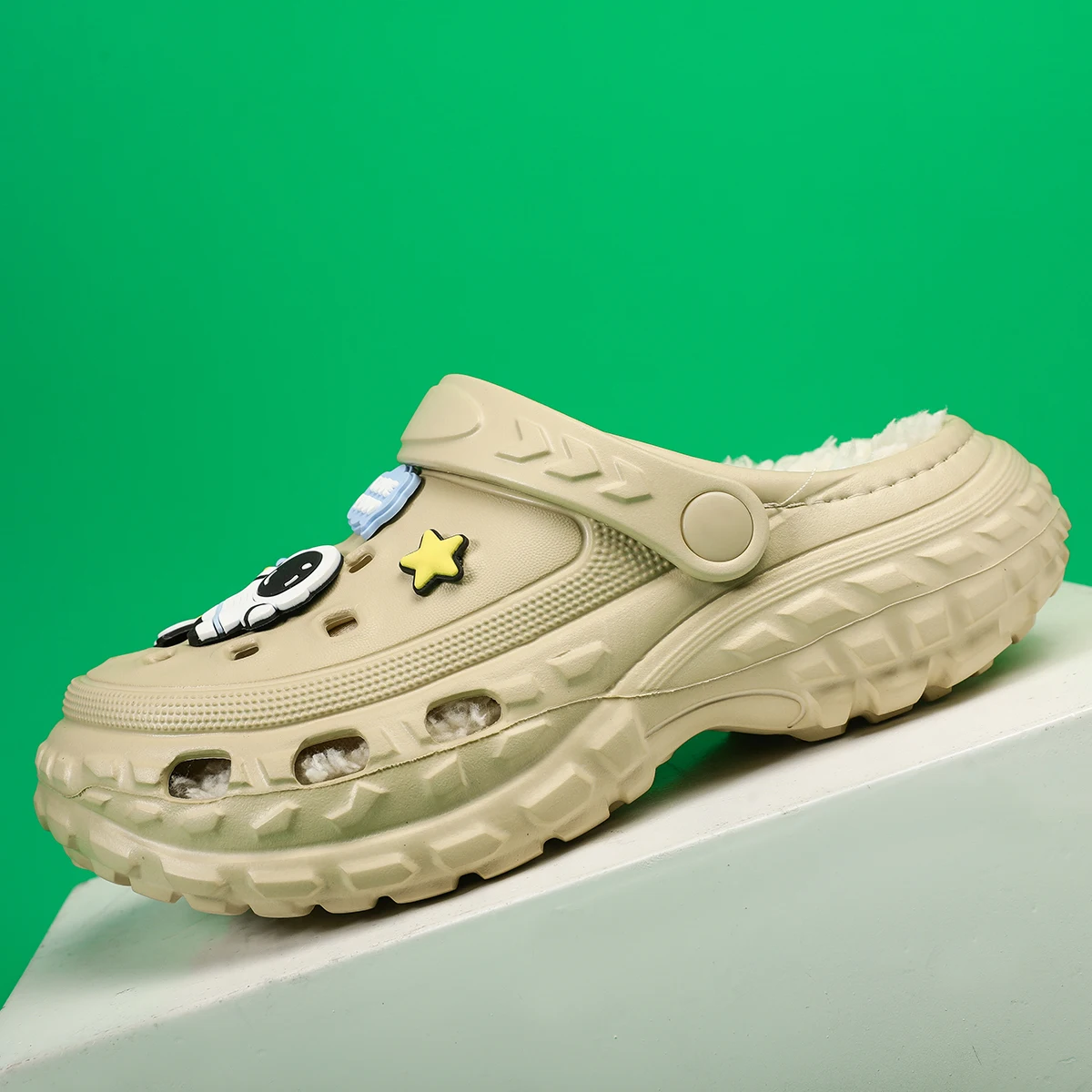 Warm Cotton Shoes for Kids Winter Plush Slippers Clogs Children Outdoor Garden Shoes with Cute Cartoon Charms Boys Girls