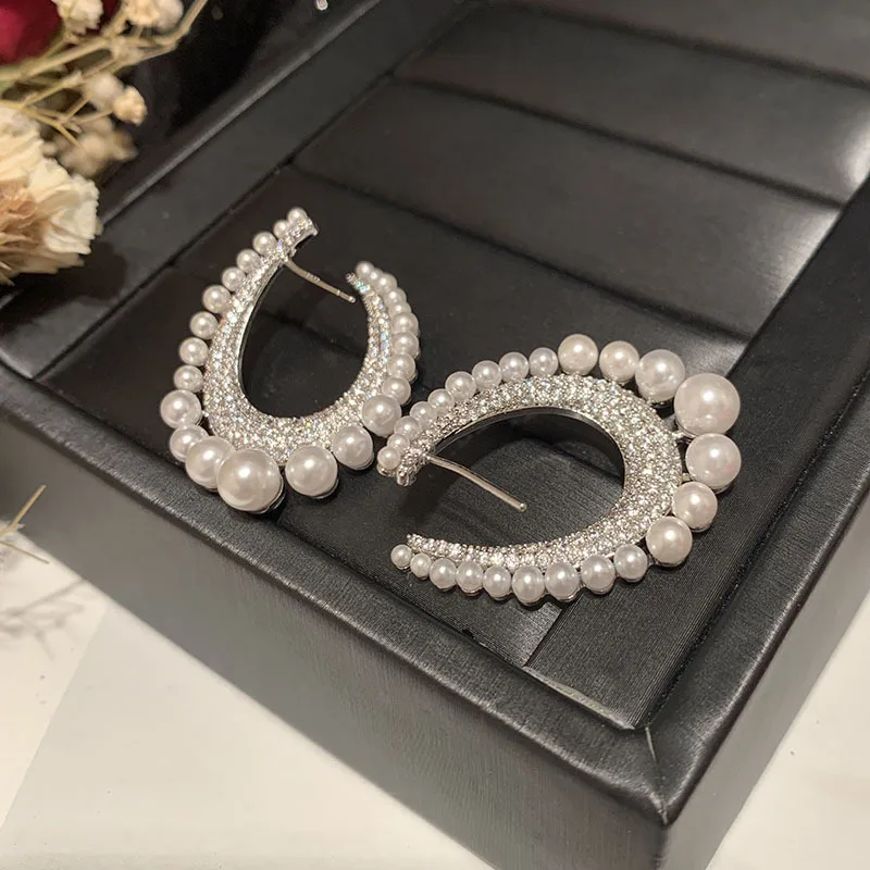 Luxury Micro Pave Cubic Zirconia Dangling Drop Pearl Earrings for Women Hoop Earrings Bride Wedding Party Fashion Jewelry Gifts