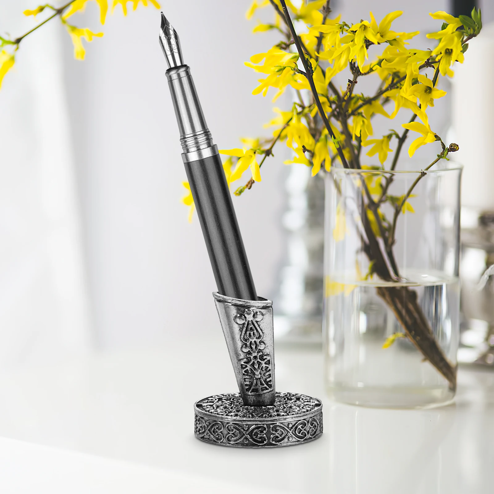 Retro Pen Stand Vintage Desk Pen Holder Metal Single Base Calligraphy Quill Insertion Office Home Decor Student Study