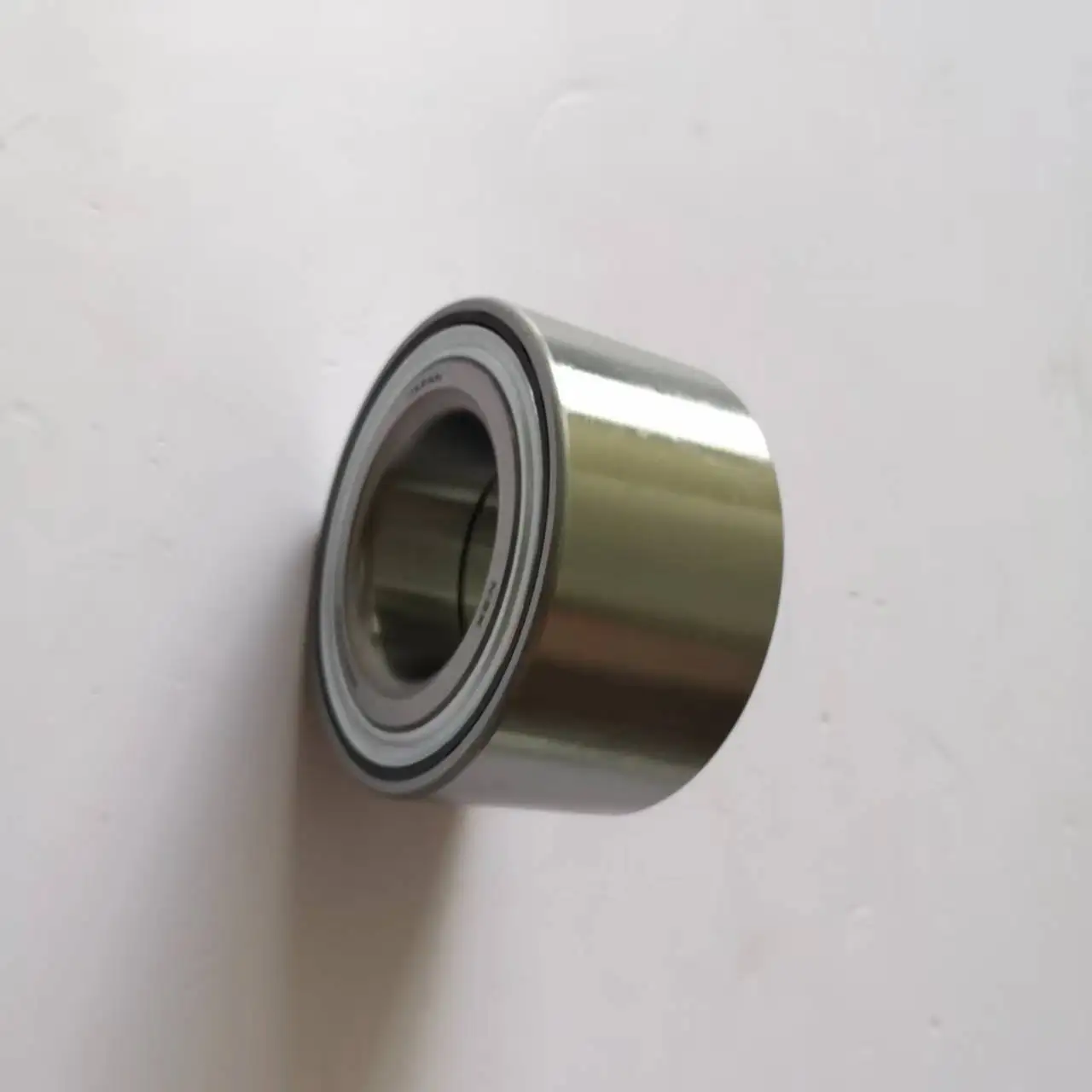 Auto Parts Front Wheel Bearing For MG3 MG 350 ZS RX3 10072311-A