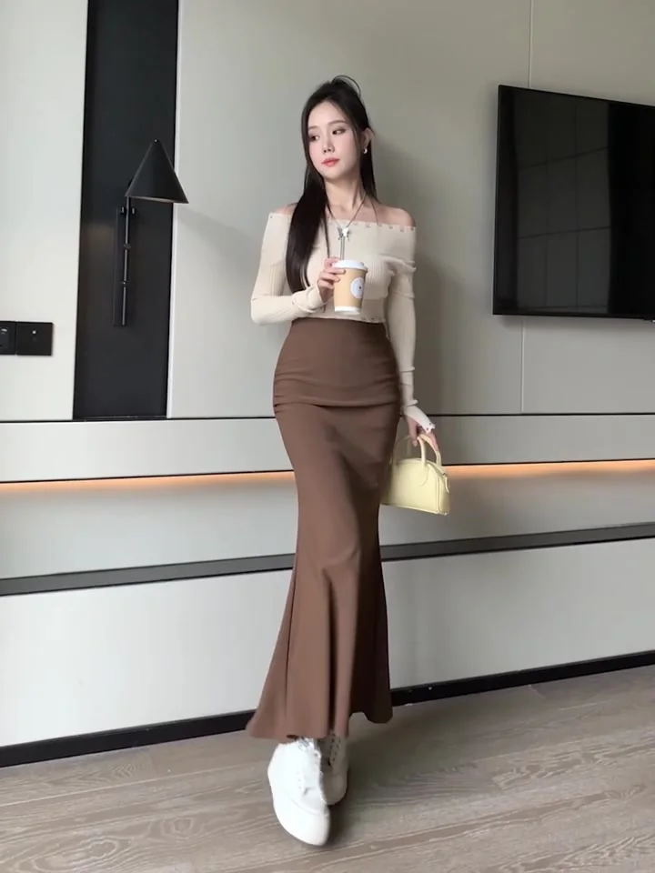 Киімдегі сексуалды адамдар