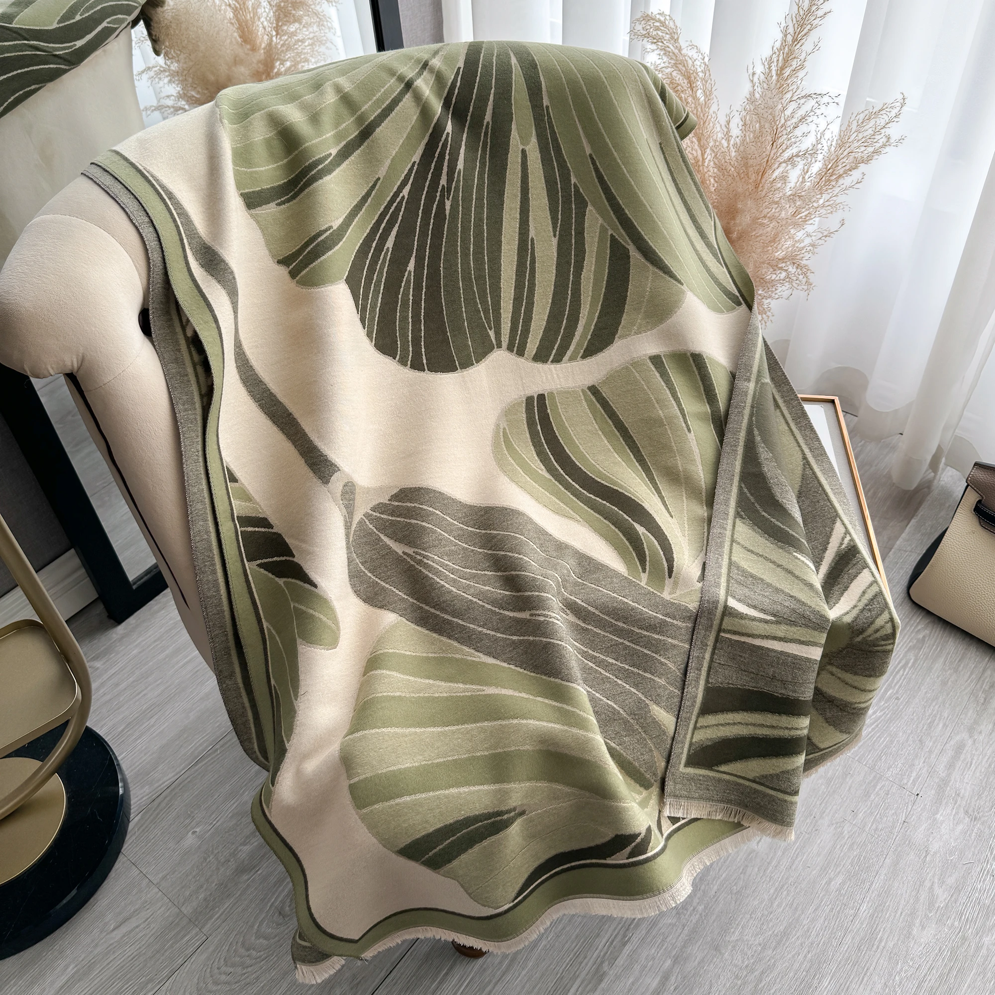 2024 Design Winter Warm Cashmere Shawl Fashion Scarf Women Neckerchief Pashmina Head Scarves Wrap Femal Poncho Echarpe Bandana