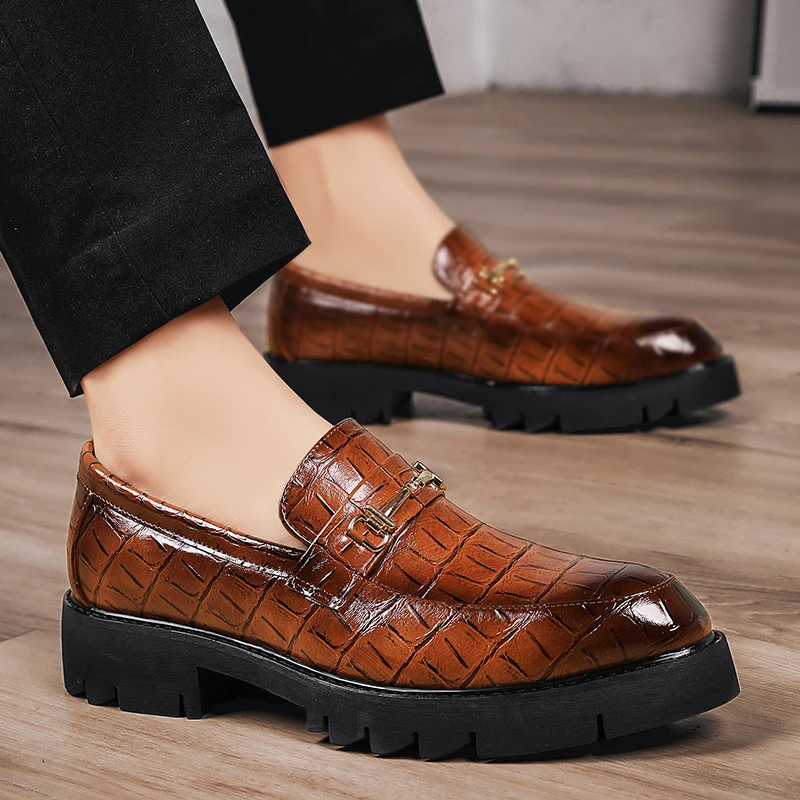 

Брендовые лоферы с крокодиловым узором для мужчин, обувь-топ на толстой подошве, мужские мокасины, мужские классические туфли без шнуровки, мужская обувь