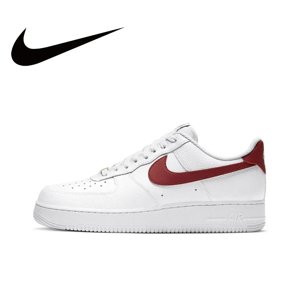 thumbnail image 1 of Pantalones cortos Nike Air Force 1 07 de cuero neutro estilo retro de caña baja, 1 of 5