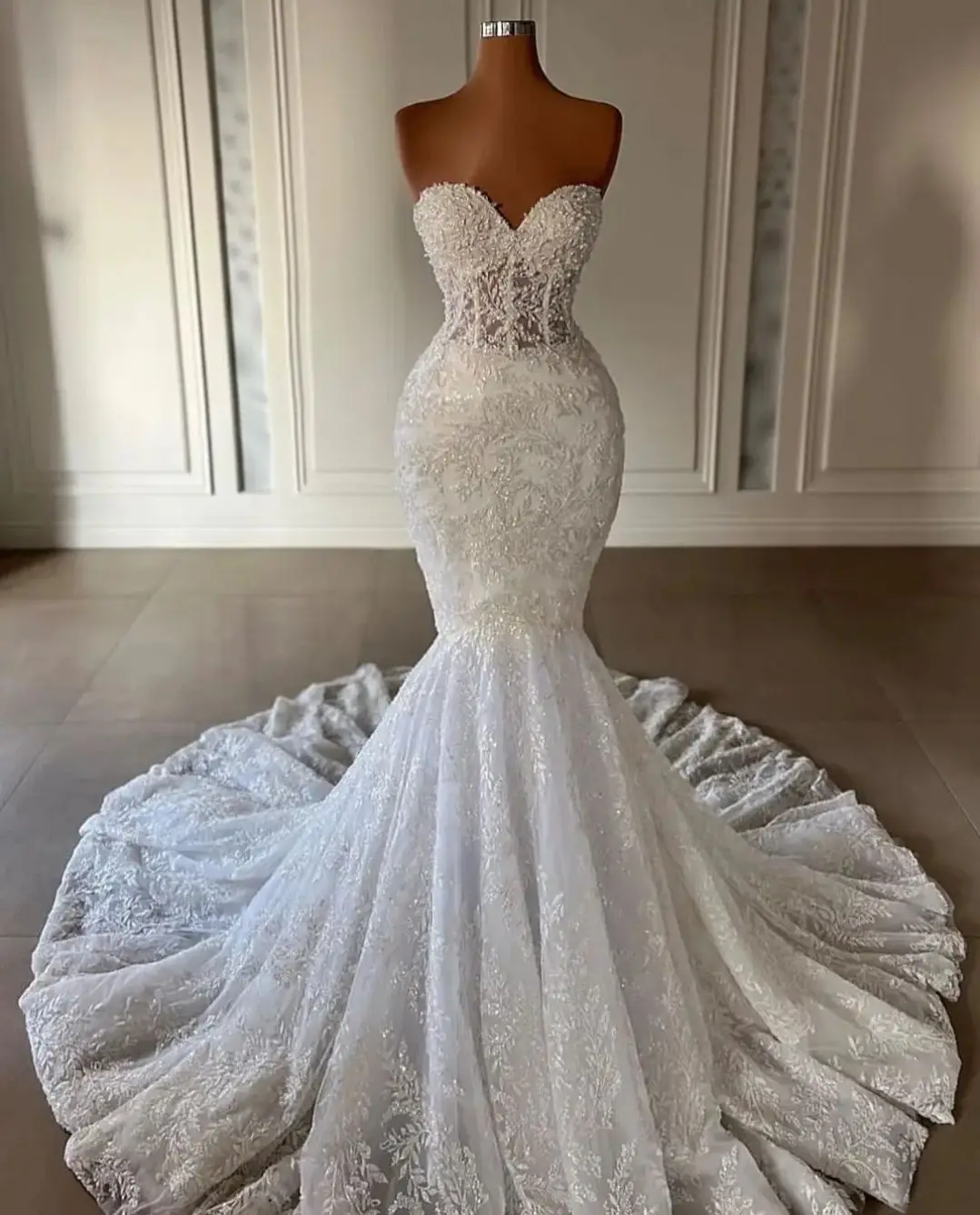 

Elegant Wedding Dresses Sleeveless Strapless Sweetheart Sequins Appliques 3D Lace Hollow Mermaid Bridal Gowns Vestina De Novia