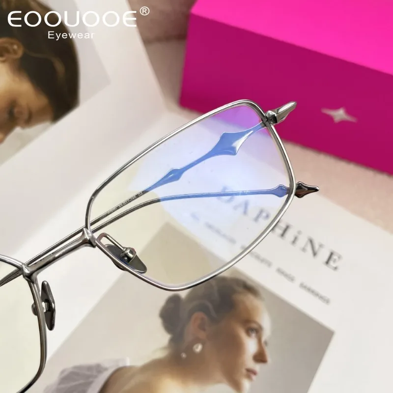 

2024 Titanium Anti-blue Custom Prescription Myopia Reading Glasses Silver Light Simple Fashion Business for Men and Women