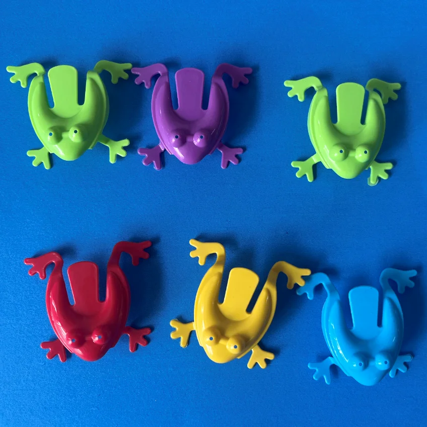 20 pcs Bouncing Frog Toys for Kids Assorted Novelty Stress Relief Items Ideal Children's Birthday Gifts and Party Favors