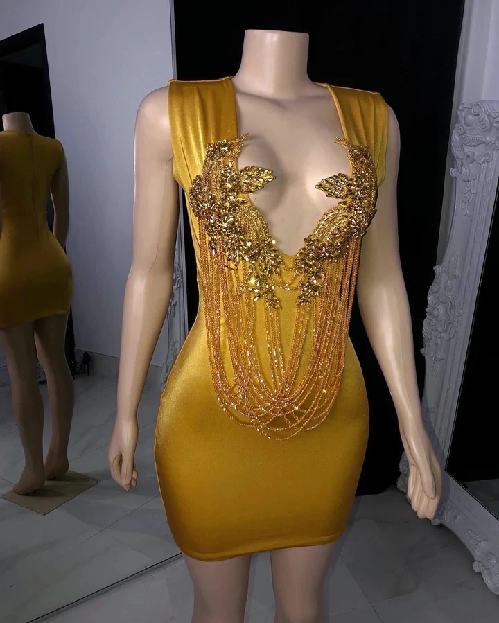 

Gold V-neck Diamond African Cocktail Dresses Sexy Beaded Birthday Party Dresses Mini Short Prom Dresses Black Girls Homecoming