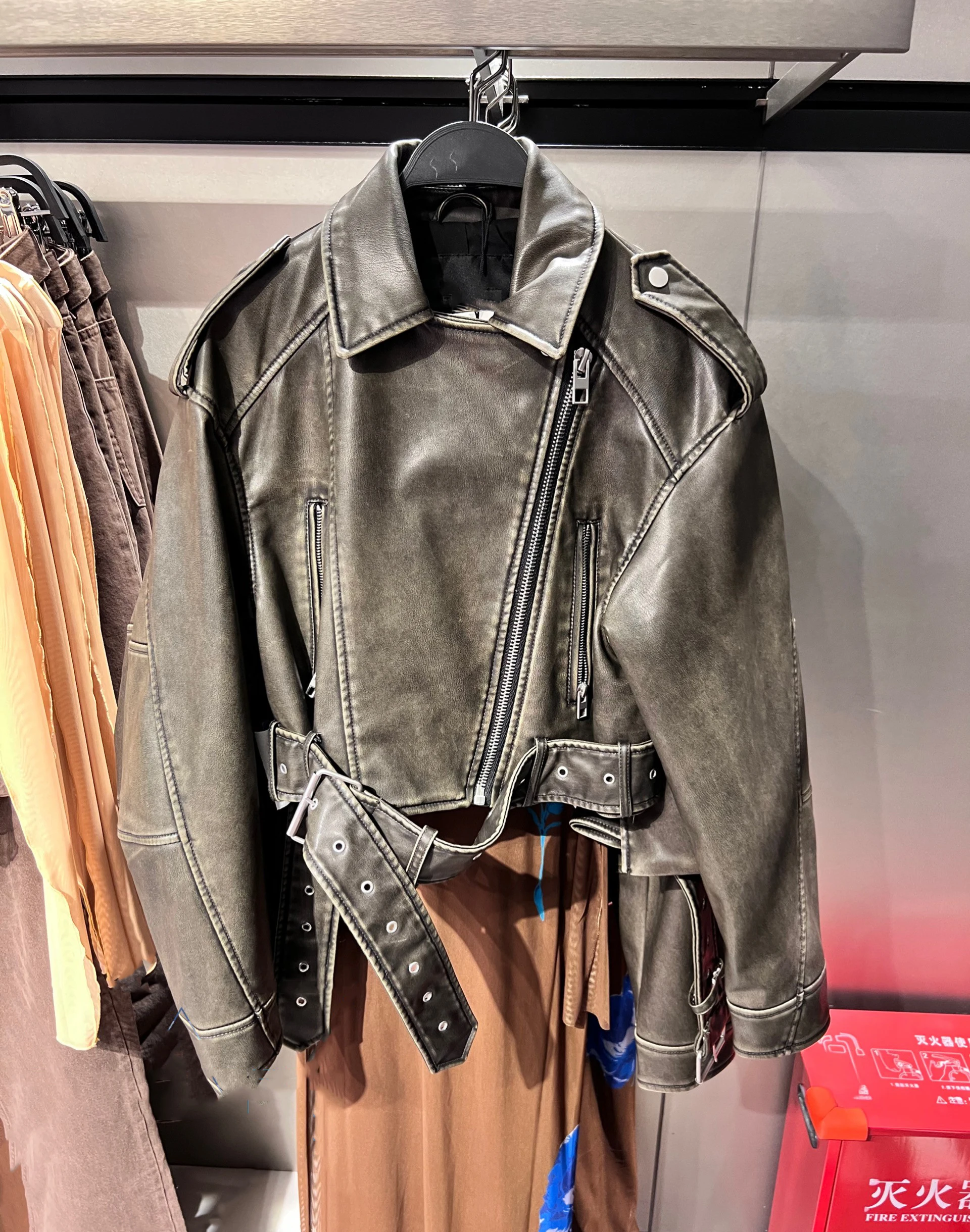L leather fashion store, PU leather coat, men leather jackets, leather bags and handbags, glove, wallet, suit, backpacks, leather clothes for child, kids