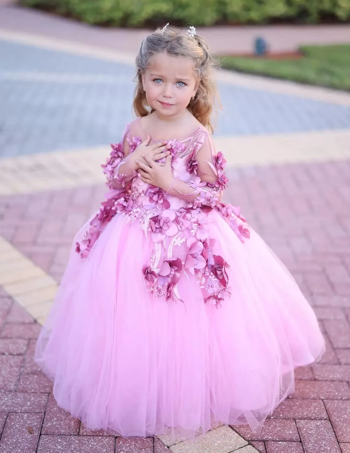 

Cute Pink Flower Girls Dresses For Weddings Tulle Floral Appliques Pageant Dresses for Little Girls First Communion Dress