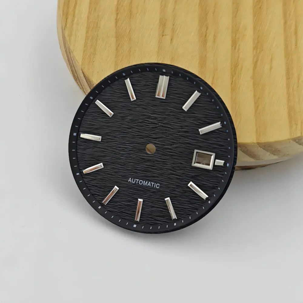Elegant Transverse Stripe Textured Watch Dial - Grand Collection Edition
