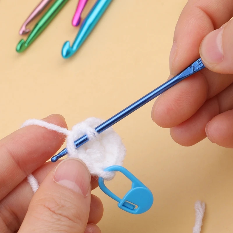Crochet Kit Beginners Crochet Hook Set Ergonomic Knitting Needles Blunt Needles Stitch Marker DIY Storage Case crochet kit crochet hooks crochet needles knitting needles knitting supplies