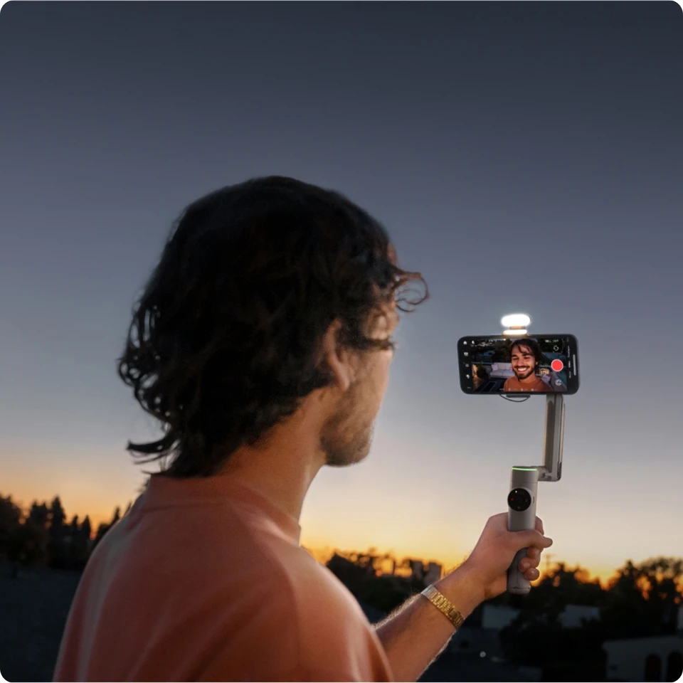 Insta360 Flow スマートフォンスタビライザー　撮影ライト、ケース付属 Amazon.co.jp: Insta360 Flow Standalone スマホ用ジンバル