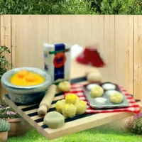 Ensemble de boulangerie pour jeux de rôle pour enfants ; Station alimentaire modèle maison de poupée ; comprend œuf, lait, pain, planche à découper. 4