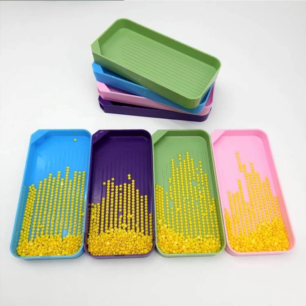 5 Pcs Large Diamond Painting Trays,Plastic Bead Sorting Tray,Big Diamond  Art Trays Kit Tools, Storage Containers Tray for Rhinestone and Accessories(5  Trays,1 Spoon) 5 Pcs Trays