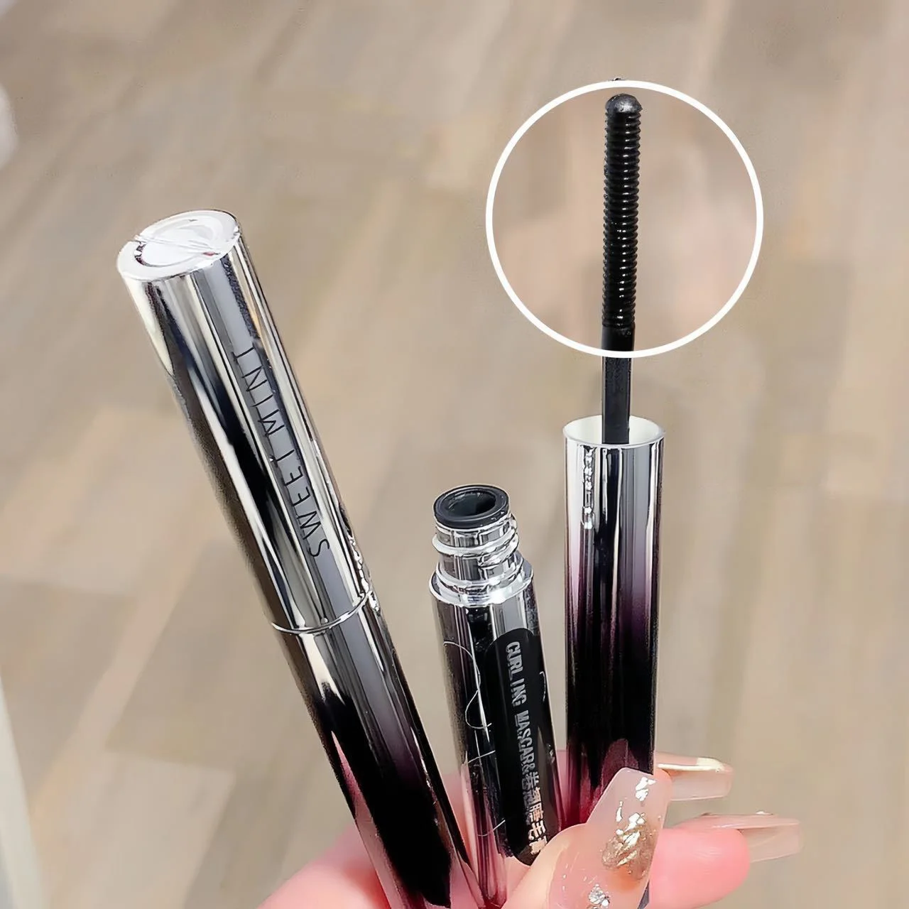 Black Metal Bar Mascara 3